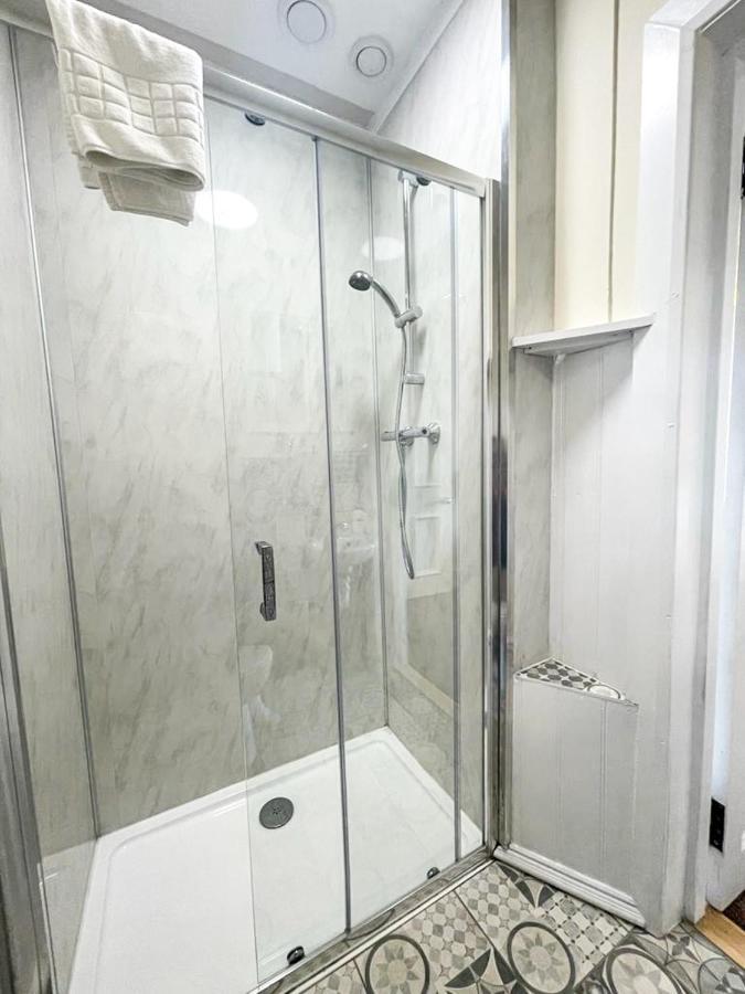 Remarkable 5Br Townhouse With Garden, Sleeps 12 Единбург Екстериор снимка