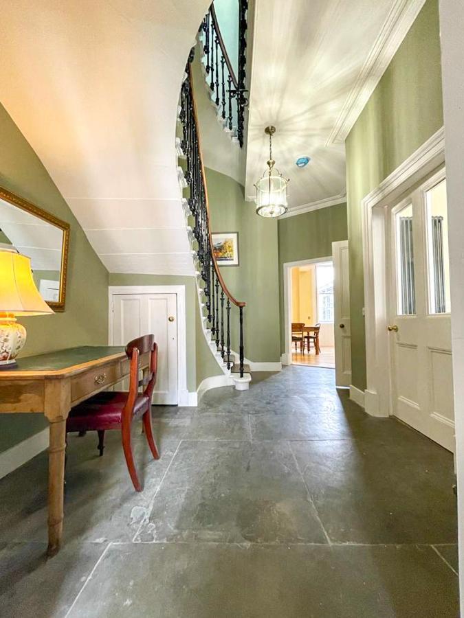 Remarkable 5Br Townhouse With Garden, Sleeps 12 Единбург Екстериор снимка