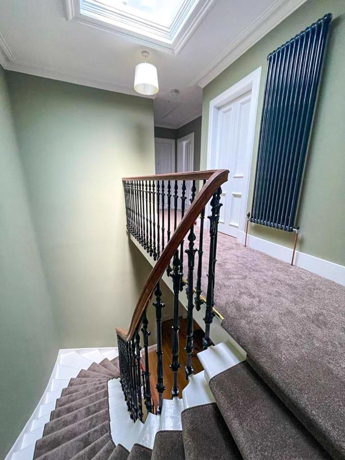 Remarkable 5Br Townhouse With Garden, Sleeps 12 Единбург Екстериор снимка
