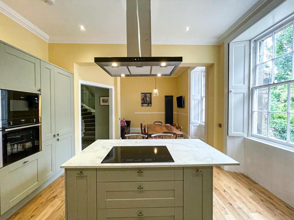 Remarkable 5Br Townhouse With Garden, Sleeps 12 Единбург Екстериор снимка
