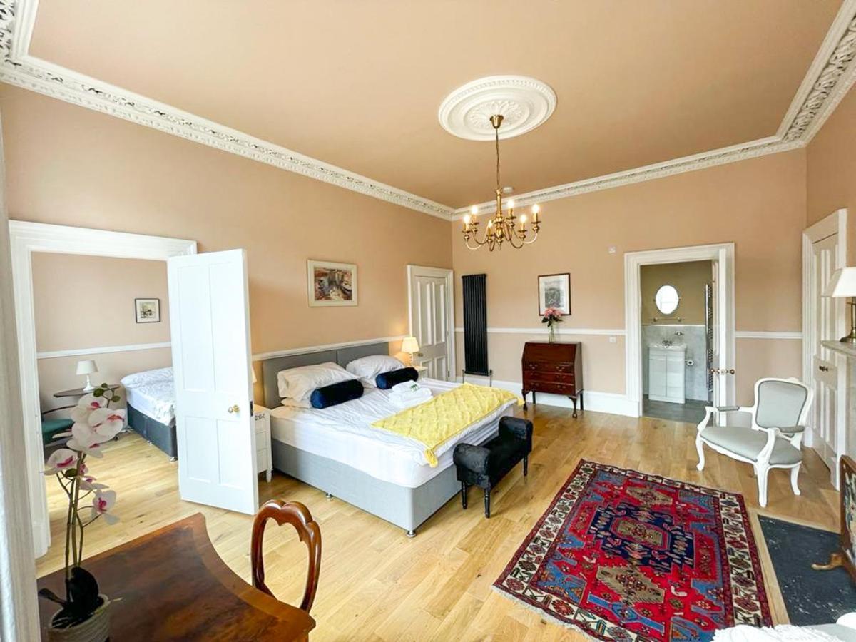 Remarkable 5Br Townhouse With Garden, Sleeps 12 Единбург Екстериор снимка