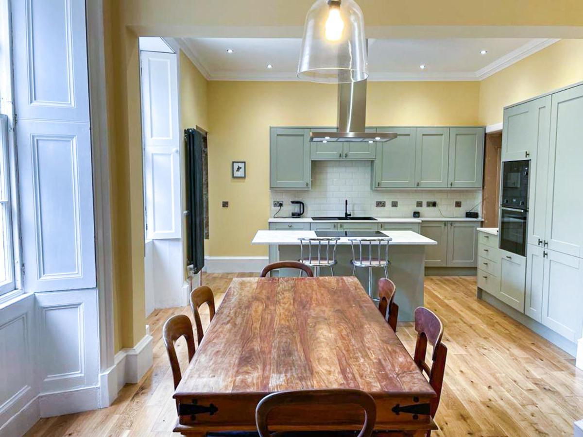 Remarkable 5Br Townhouse With Garden, Sleeps 12 Единбург Екстериор снимка