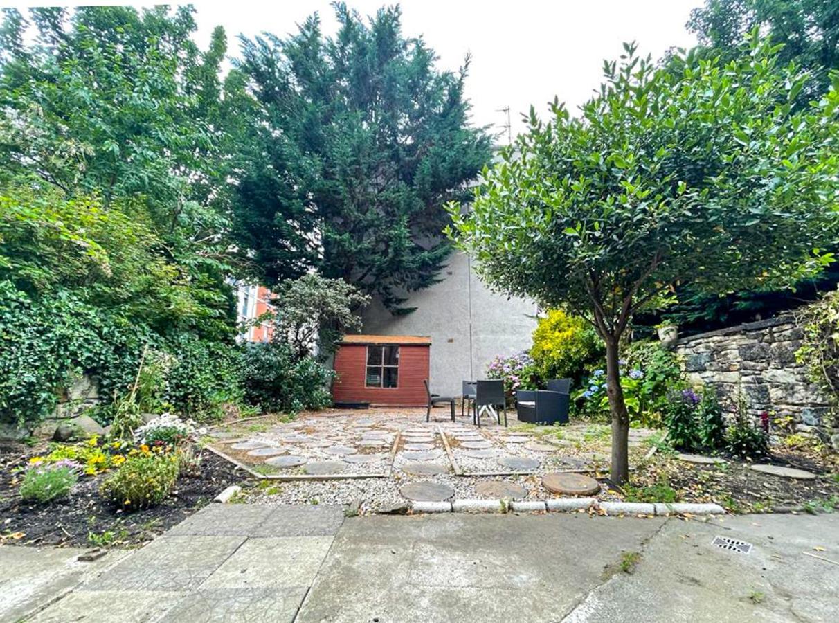 Remarkable 5Br Townhouse With Garden, Sleeps 12 Единбург Екстериор снимка